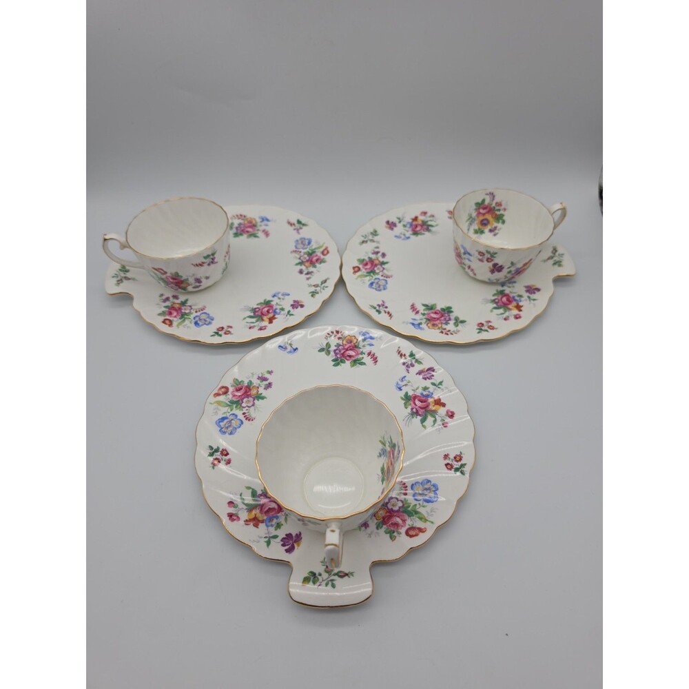Rare Vtg "PICARDY" Gladstone Bone China Teacup & Shell Shaped Snack Saucer Set 3